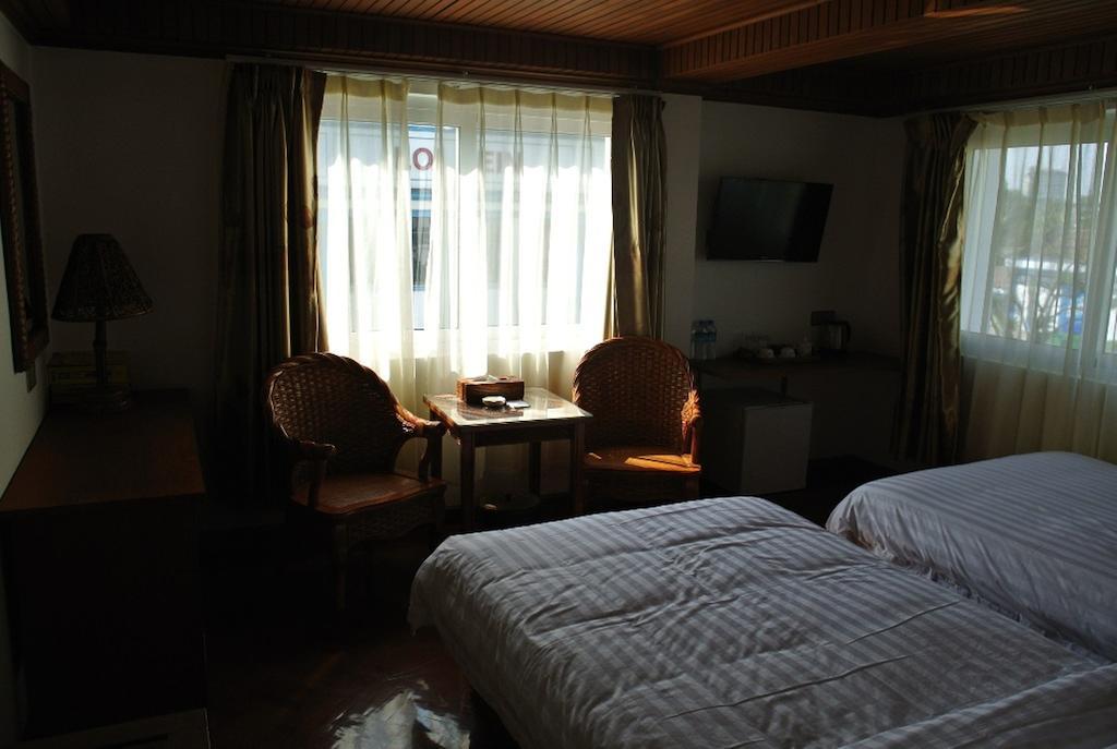 Hotel Wardan Yangon Ngoại thất bức ảnh