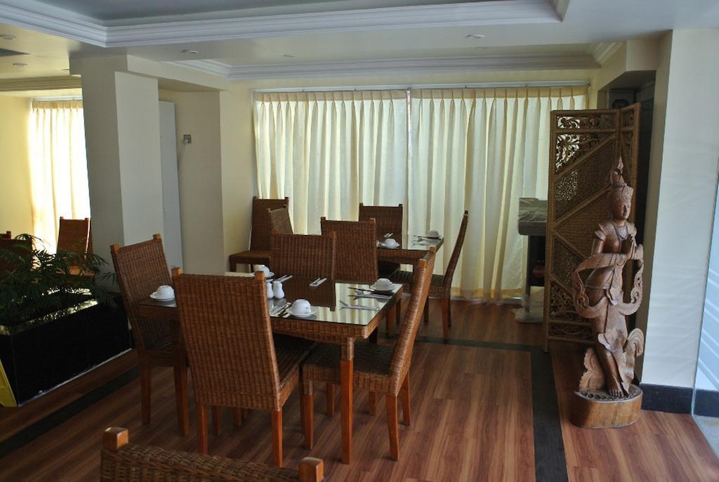 Hotel Wardan Yangon Ngoại thất bức ảnh