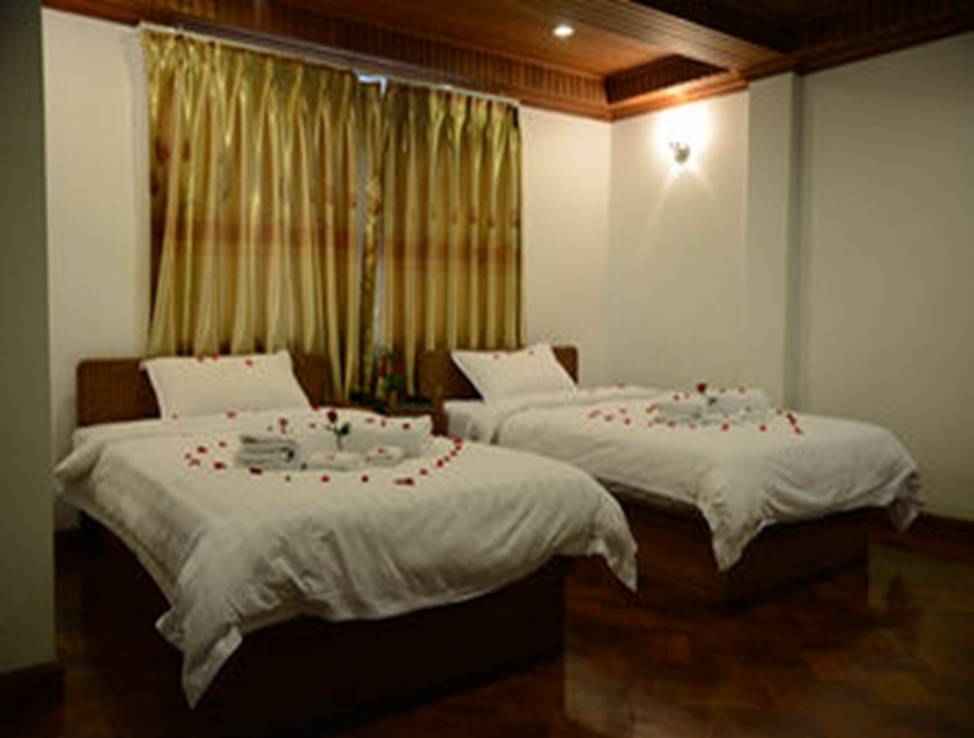 Hotel Wardan Yangon Ngoại thất bức ảnh