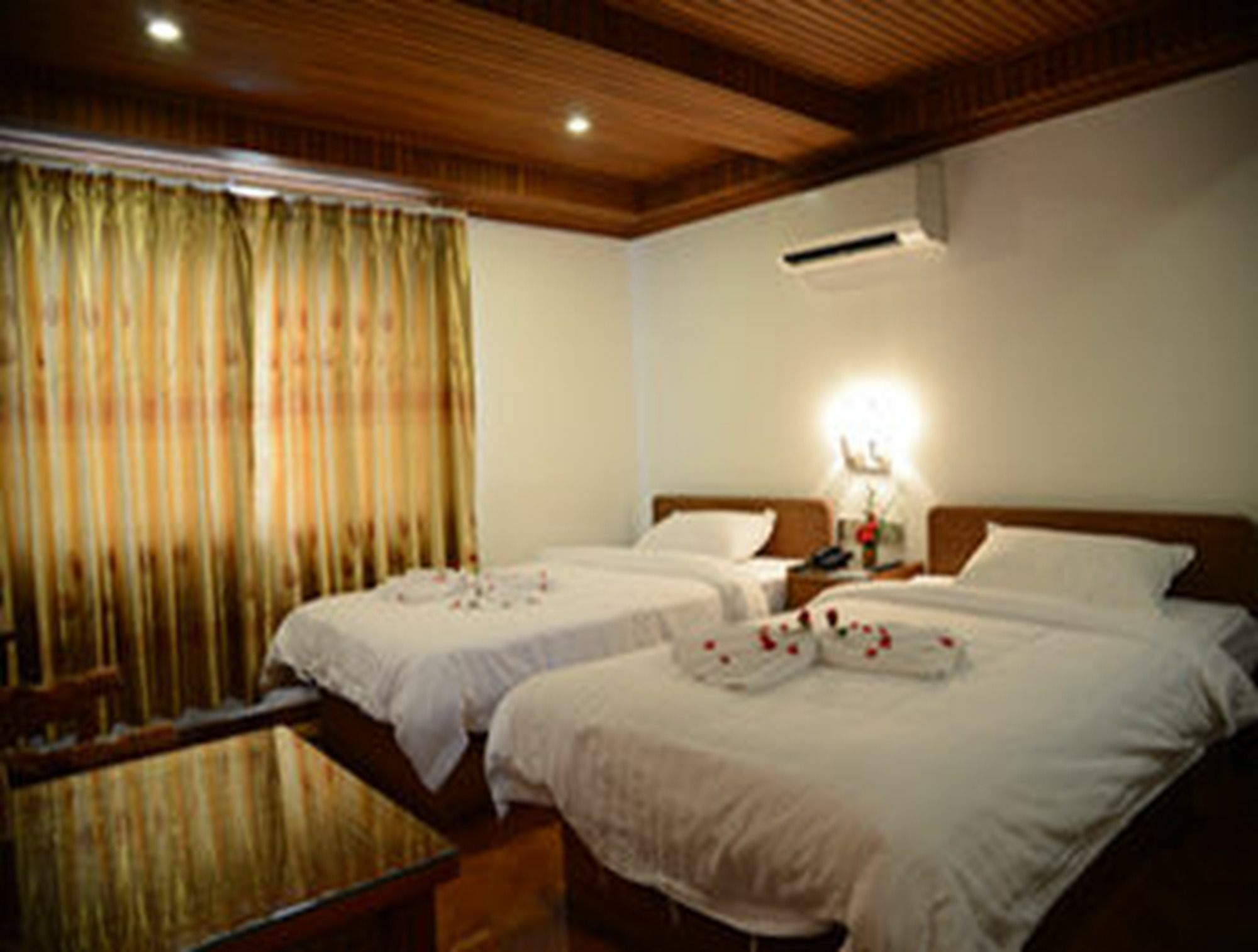 Hotel Wardan Yangon Ngoại thất bức ảnh